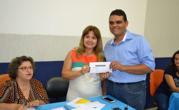 Ronaldinho é eleito o novo presidente