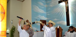 Missa Sertaneja loto Igreja em Panamá