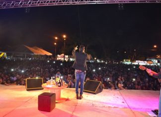 Show do Nando Moreno “Bombou”, em Vicentinópolis.