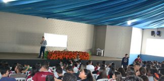 Estudantes assistem 1º “Aulão” em Goiatuba