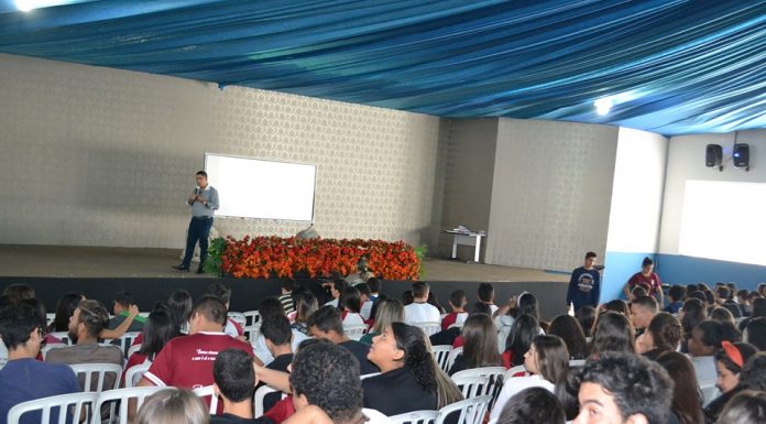 Estudantes assistem 1º “Aulão” em Goiatuba