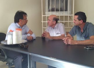 Amizade que gera benefícios à população