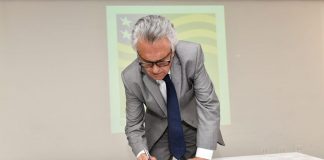 Novo decreto do governo libera feiras e cartórios em Goiás