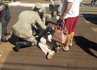 Medico atropela idosa na porta do hospital