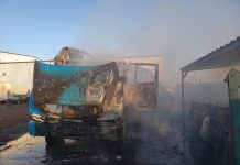 Caminhão carregado de alimento pega fogo em Itumbiara