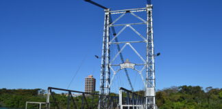 Ponte Affonso Penna continua interditada e sem data para liberação.