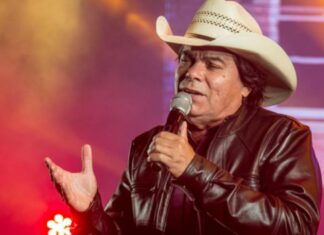 Morre o Cantor Parrerito, do Trio Parada Dura.