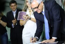 Governo de Goiás assina repasse de R$ 82 milhões para que unidades escolares da rede pública estadual..