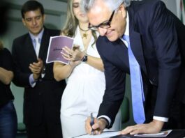 Governo de Goiás assina repasse de R$ 82 milhões para que unidades escolares da rede pública estadual..