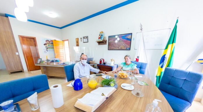 PREFEITO DIONE PREFEITA RENATA BORGES REFORÇAM AMIZADE E PARCERIA INSTITUCIONAL