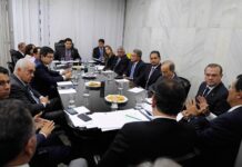 Partidos acionam STF contra Lei de Segurança Nacional.