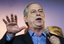 Ciro vê ação da PF como ‘tentativa de intimidar’ por criticar Bolsonaro.