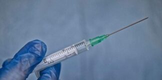 Pfizer confirma que vacinas anticovid vendidas no México e Polônia eram falsas