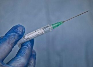 Pfizer confirma que vacinas anticovid vendidas no México e Polônia eram falsas