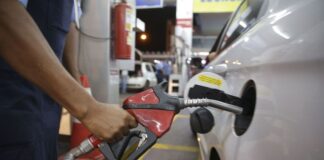 Adeus combustível caro! 10 Montadoras têm data para o fim do motor a combustão.