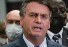 Bolsonaro é internado no Hospital das Forças Armadas, em Brasília.