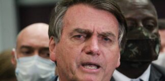 Bolsonaro é internado no Hospital das Forças Armadas, em Brasília.
