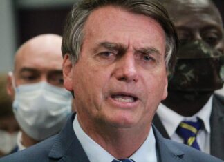 Bolsonaro é internado no Hospital das Forças Armadas, em Brasília.