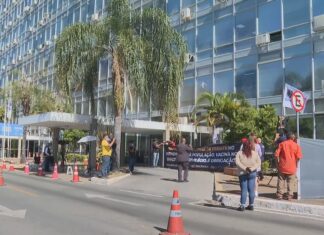 Bancários e funcionários dos Correios terão prioridade na vacinação contra a Covid, afirma ministro da Saúde