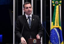 Presidente do Congresso reage a “contragolpe” de Bolsonaro