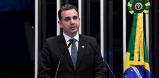Presidente do Congresso reage a “contragolpe” de Bolsonaro
