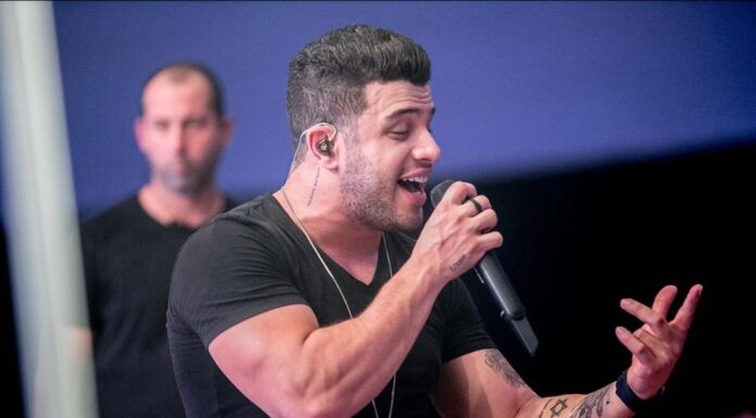 Cantor do ‘Coração Cachorro’, é preso e passa noite na cadeia.