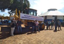 Senador Vanderlan Cardoso visita Goiatuba e entrega benefícios ao Município