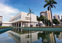 Quase trinta deputados goianos mudaram de partido na ‘janela’ partidária