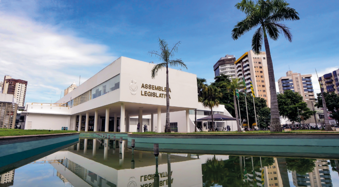 Quase trinta deputados goianos mudaram de partido na ‘janela’ partidária