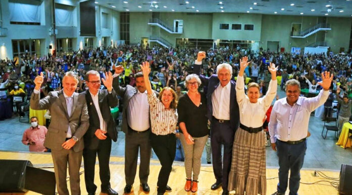Governo de Goiás paga bônus por resultado para servidores da educação