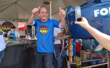 Deputado Gugu Nader comemora aniversário com o ‘Panelão’ para o povo.