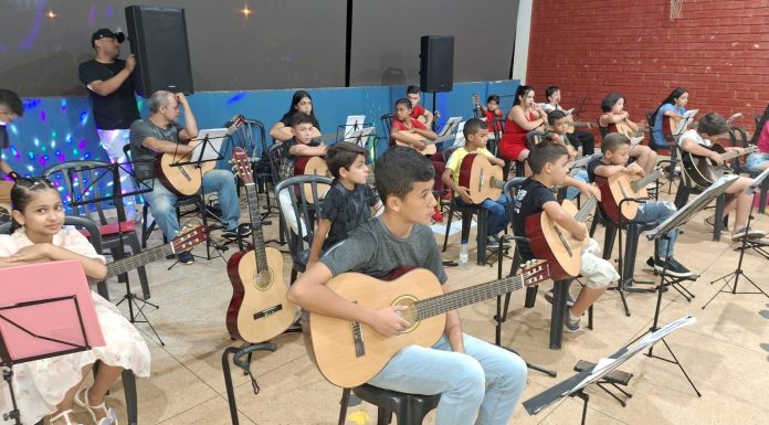 Alunos do Nart fazem apresentação em Goiatuba