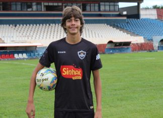 Filipe Gabriel é o destaque do futebol goiano.