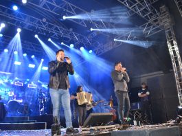 Show de Cleber e Cauan “bombou”, em Professor Jamil