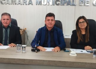 Presidente Clífer Lucas anuncia próximas sessões da Câmara de Goiatuba.