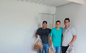 Instituto Wilson Barbosa entrega mais de duas toneladas de alimentos, em Goiatuba.